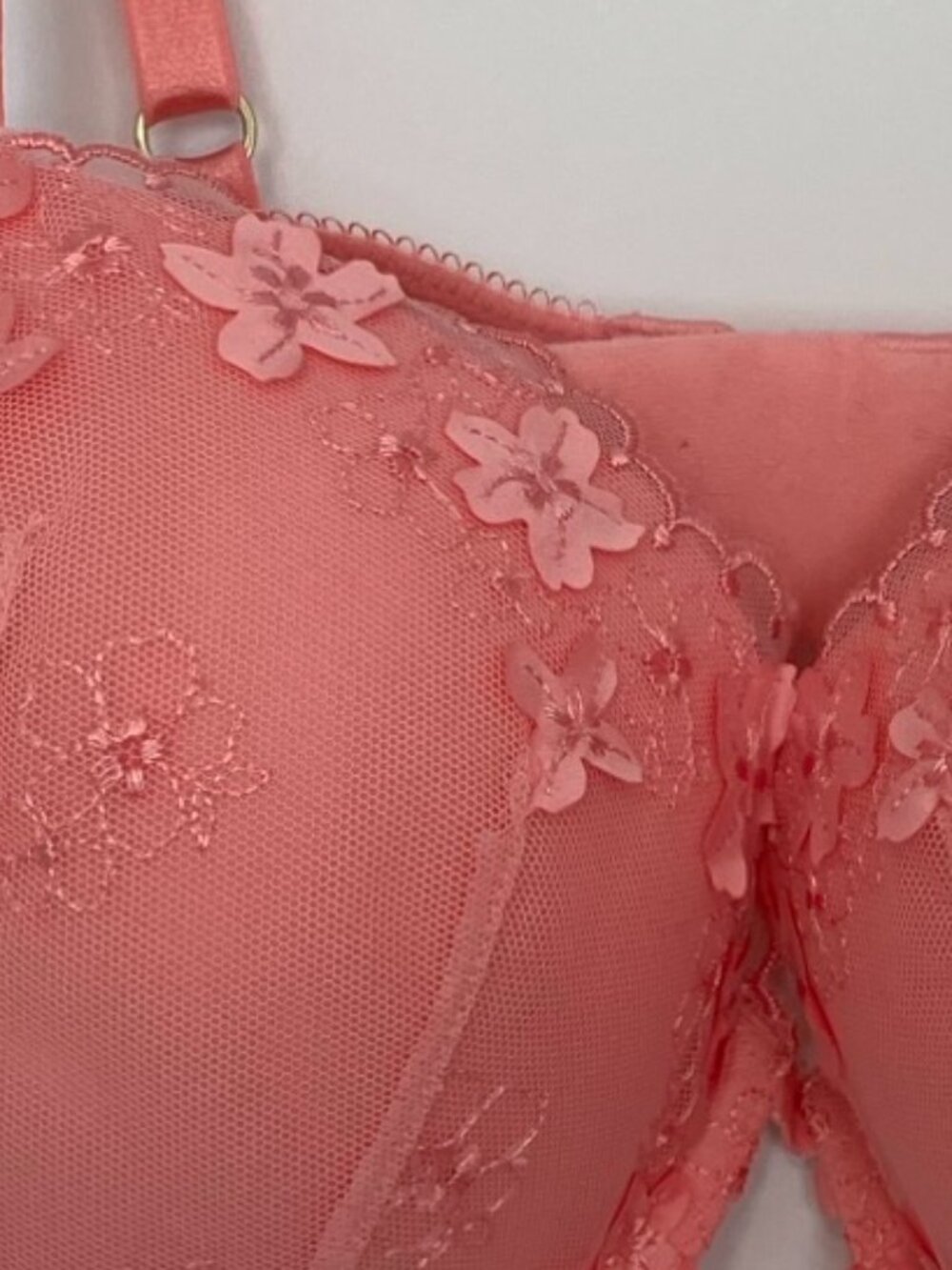 Victoria's Secret Pretty Petals Pink Hope Push-Up Bra 36C (pink) - Picture 3 of 4